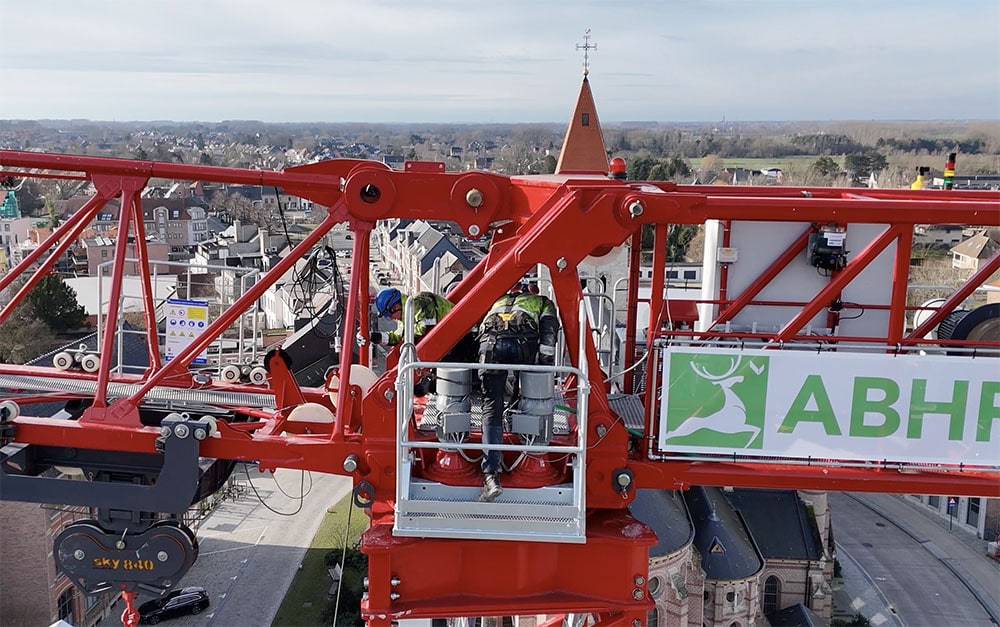 montage sky840 torenkraan te Berlaar door De Ceuster bouwkranen